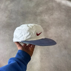 Nike Baseball Hat Mens Swoosh 90s Vintage 5 Panel Logo Strapback Cap, White Blue - Picture 1 of 7