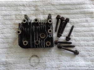 Cabeza con pernos Briggs And Stratton 590411 (25JN27) - Imagen 1 de 2