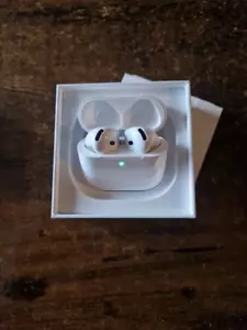 Apple4th Generation Wireless Earbuds with ANC, H2 Chip, USB-C Case - New - Picture 1 of 5