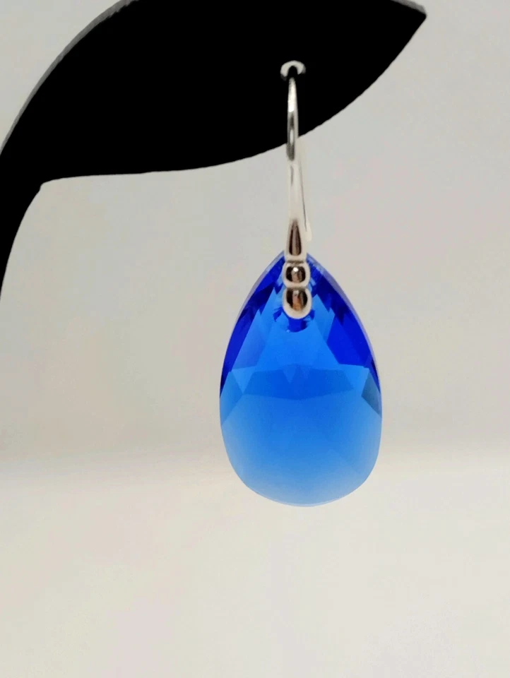 Orecchini Pendente Cristallo Swarovski Vari Colori Con Gancio Placcato Argento - Immagine 1 di 4