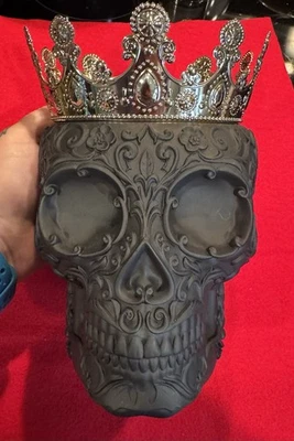 Bath & Body Works Filigree 糖头骨带皇冠 3 芯烛台 2023 年 Htf — 第 1/4 张图片