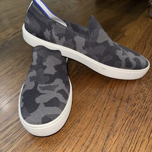 ROTHY'S Gray Camouflage Slip On Sneakers "The Sneaker" Women’s Size 9.5 - Picture 1 of 5