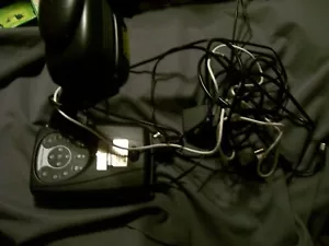 AVERMEDIA 300AF+ DOCUMENT CAMERA, CASE POWER SOURCE AND SOME CABLES NO REMOTE - Picture 1 of 9