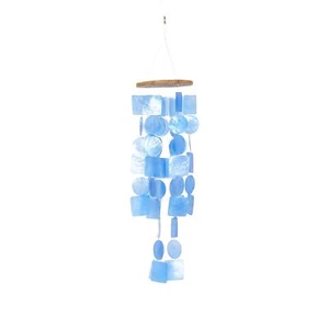Campana de viento en cascada Capiz, 26"" x 6"" x 6", azul - Imagen 1 de 7