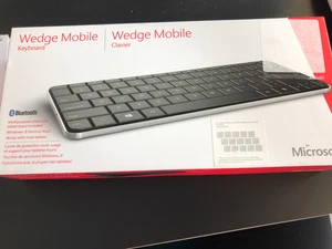 Microsoft Wedge Mobile Keyboard (Boxed) French Layout - Picture 1 of 2
