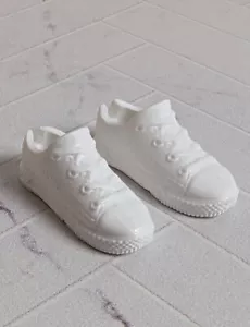 ZAPATILLAS BARBIE FASHIONISTAS MTM Sin Cordones TOP BAJO ZAPATOS MUÑECA BLANCO BRILLANTE - Imagen 1 de 3