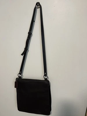 Bolso Chelsea Coach marrón oscuro F0P-9458 usado Foto 1 de 4