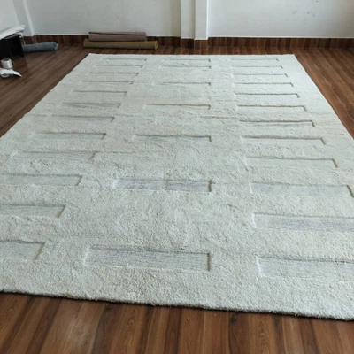 Handmade White Wool Moroccan Style Rug, Bohemian Living Room Decor Hand-Knotted - Image 1 of 4