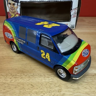 NASCAR #24 DuPont Full Size Chevy Van 1:25 Die-Cast Drivers Series Edition 5000 - Image 1 of 4