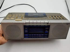 WORKING GENERAL ELECTRIC 7-4965A RADIO CASSETTE PLAYER - Picture 1 of 10