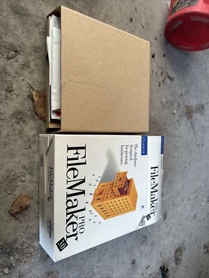 FileMaker Pro 3.0 Vintage PowerPC Mac PPC Macintosh Floppy Version With Manual - Image 1 of 4