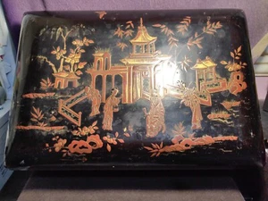 ANTIQUE LARGE JAPANESE PAPER MACHE BOX WITH PAINTED PERIOD ORIENTAL SCENES KEY - Picture 1 of 14