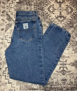 Women’s Vintage Levis Straight Slim Fit Denim Jeans Size 27x30 Made In USA  - Picture 1 of 6