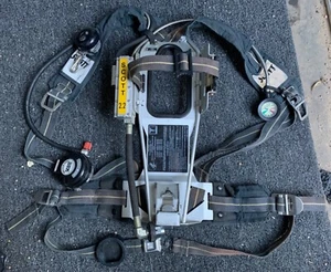 Industrial Scott 2.2 AP50 Air Pack mit Low Air Hörglocke SCBA Kabelbaum - Bild 1 von 4