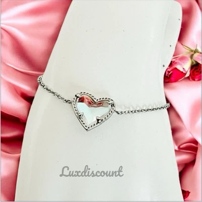 Pulsera Kendra Scott Ari Corazón Cadena Plata en Cristal Dicroico. Venta al por menor $70 Foto 1 de 4