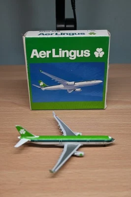 Schabak 1:600 Aer Lingus Airbus A330 Die Cast Model Airliner 954/97 - Image 1 of 4