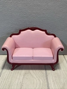 Barbie My Scene Masquerade Mansion Party Sofa/Settee Pink For Dolls House 2004 - Imagen 1 de 8