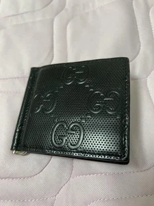 Gucci Portafoglio Fermasoldi Bifold Logo GG Pelle Nero Misura H9cm x L10,5cm Usato - Foto 1 di 7