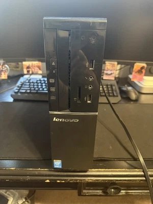 Lenovo Ideacenter 300s Intel Core i3 4170 8 GB RAM 500 GB 7200 rpm HD WiFi Foto 1 de 4