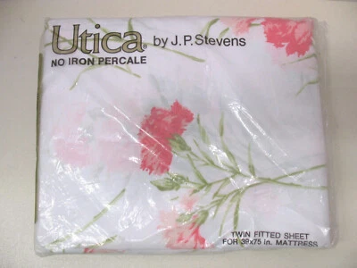 Vintage Utica Stevens Twin Fitted bed sheet Coral Pink Carnation flower 39x75 in - Image 1 of 4