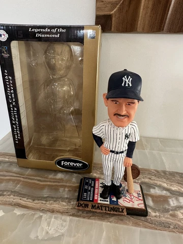 New Yankees Don Mattingly bobblehead Legends Of Diamond Ticket Base - 100% Fdbk! Cover