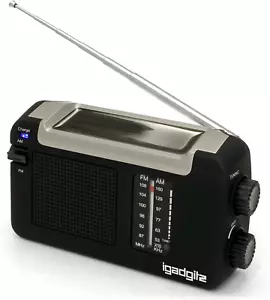 IGadgitz Xtra U4457 Wind Up, Solar & USB Rechargeable Portable AM/FM Radio - - Foto 1 di 4