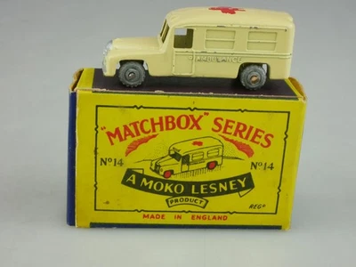 14a Daimler Ambulance - 31736 Matchbox Regular Wheels - Bild 1 von 4