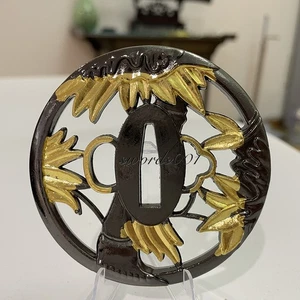 Protector de mano Tsuba de aleación de loto dorado para espada samurai japonesa mantenimiento Katana - Imagen 1 de 3
