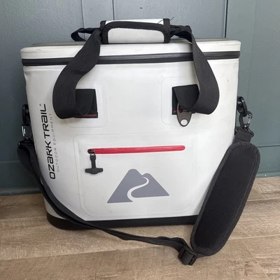 Охладитель Ozark Trail 30 банок мягкий боковой герметичный высокая прочность 17 x 20 дюймов -читайте - Изображение 1 из 4