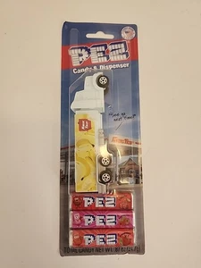 Neu Limited Release 2021 Kwik Trip Pez Semi Truck Banana Candy Dispenser - Bild 1 von 6