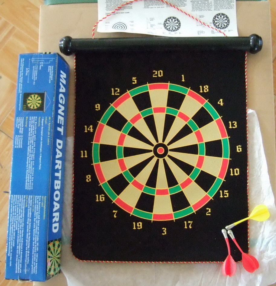 Gioco Freccette Per Bambini - Bersaglio Bifacciale 66 Cm Con 8 Palline Adesive, Divertimento Assicurato - Foto 6