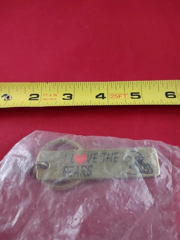 Vintage Chicago Bears I Love The Bears Key Chain Key Ring Hangtag Fob *102-4 Cover