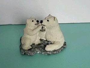 Polar Bear With Cub Miniature - Picture 1 of 6