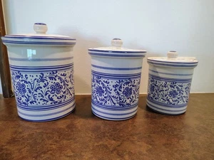 WILLIAMS SONOMA BLUE/WHITE CHINOISERIES DELFT FLORAL CERAMIC CANISTER SET - 3 PC - Picture 1 of 18