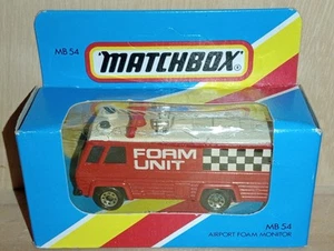 Matchbox Superfast / MB 143 - Emergency Command Vehicle - Red White Foam Unit - Picture 1 of 6