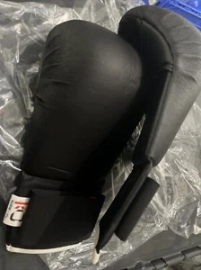 Knock Out Sport Karate Mitts Pads XL Sparring Gloves Training Competition Black - Picture 1 of 4