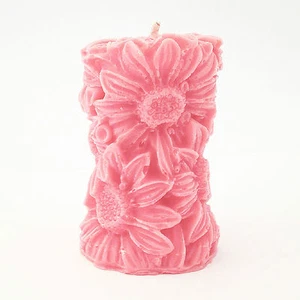 Velas en forma de flor de margarita. Juego de tres. Floral. Velas de pilar sin perfume - Imagen 1 de 10
