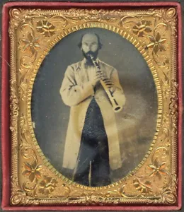 CLARINET PLAYER MUSICIAN IN ACTION MUSIC ANTIQUE TINTYPE PHOTO IN HALF CASE - Picture 1 of 2