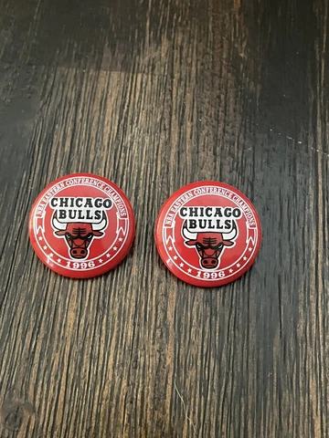 VTG Chicago Bulls 1996 NBA Conference Champions Plastic Button Earrings Jewelry Cover