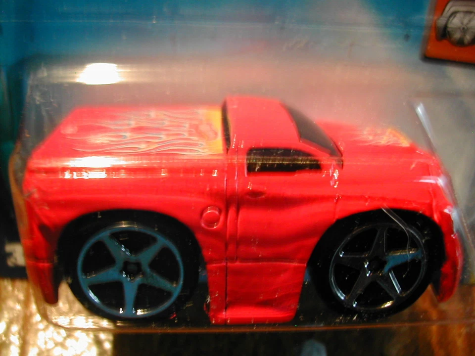 2004 FIRST EDITIONS N° 015 BLINGS DODGE RAM PICKUP 1/64 HOT WHEELS IMPORT US - Photo 1/1