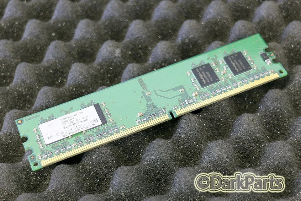 Nanya NT256T64UH4A0F-37B PC2-4200U-444-10-C1 256MB Memory RAM - Image 1 of 1