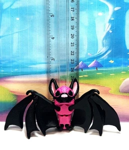 3D Printed Articulated Bat, 2" Spooky Movable and Posable Bat, Halloween Decor - Picture 1 of 9