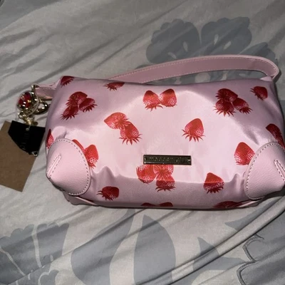 Bolso Fresa MADDEN GIRL Corazones, Rosa ¡NUEVO CON ETIQUETAS! Foto 1 de 4