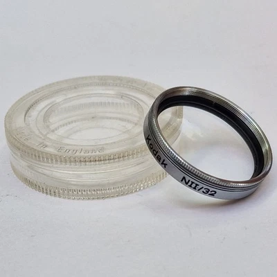 Kodak Vintage NII/32 Close-Up Glass Filter With Keeper Case Excellent Condition - Image 1 of 4