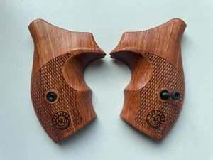Empuñaduras de madera nuevas para cuadro pequeño Taurus M85 605 850 851 905 941,38 Special #Op01 - Imagen 1 de 10