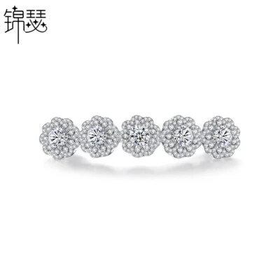 Pinza para el cabello grande de verano blanca con flor de circón súper flash enchapada en oro para mujer Foto 1 de 4