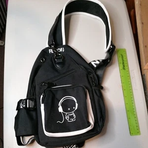 FEWOFJ Cross body Travel Daypack Casual business**RARE** - Photo 1/11