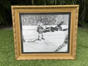 Bobby Orr signiert 16x20 gerahmtes Foto Stanley Cup The Goal Auto Boston Bruins - Bild 1 von 14