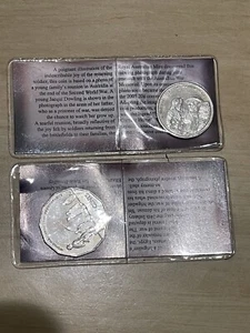 AUSTRALIA: 2005 20 CENT And 50 Cent COIN IN SCARCE FLIP - Picture 1 of 2
