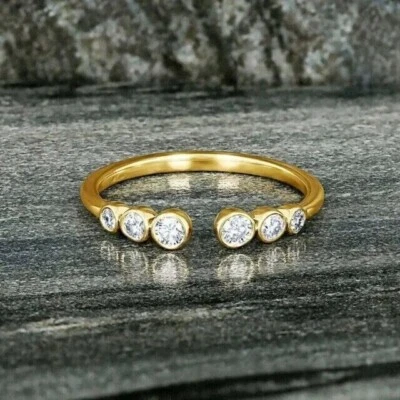 Anillo ajustable de diamantes simulados redondos de 1 quilate para mujer enchapado en oro amarillo de 14 k Foto 1 de 4